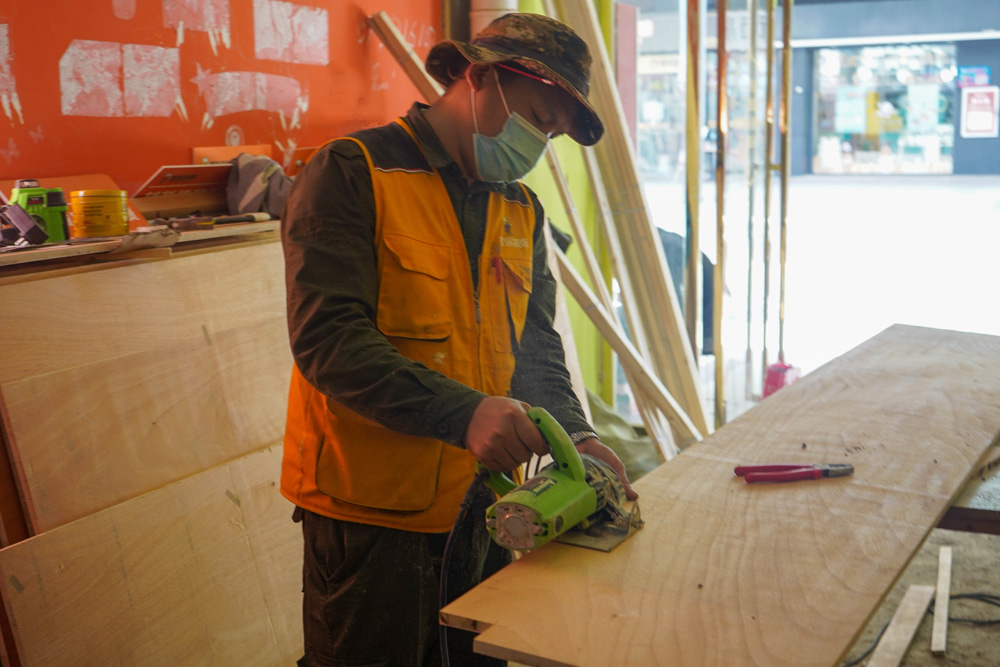 鄭州中原區(qū)華強(qiáng)廣場稻道米粉裝修中